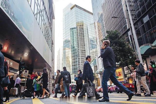 「香港经济 ｜人力資源機構第三季調查 32%僱主計劃縮減人手 金融保險、建築地產