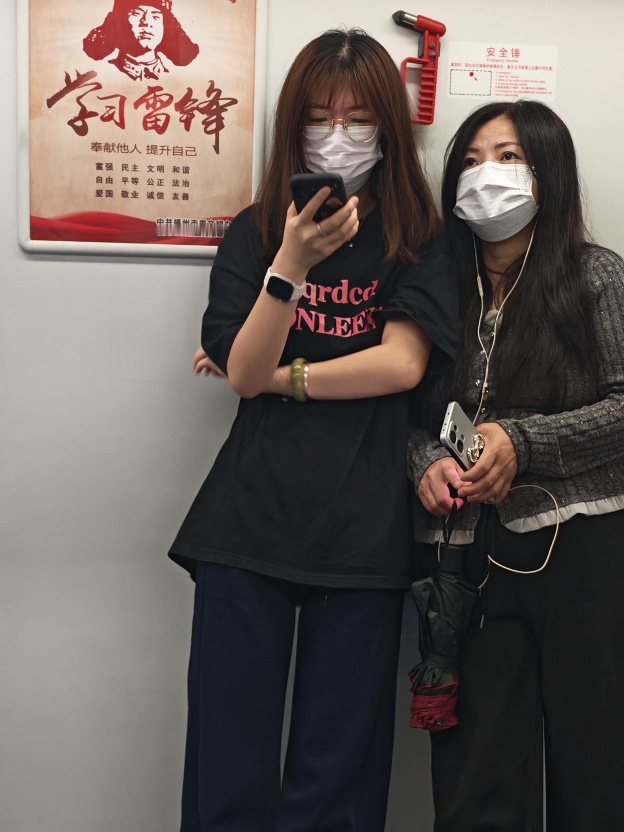 这对母女遗传基因还是很强大母女长相传承