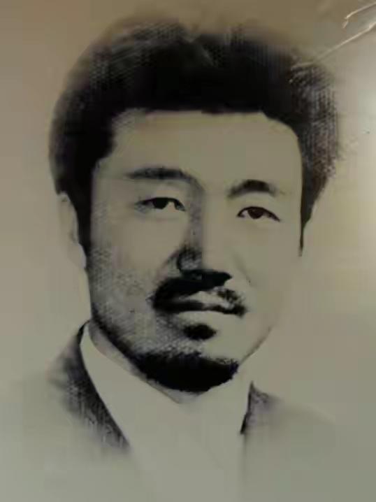 《生命树》现实观感
 
看完《生命树》，心里只剩沉甸甸的悲凉。
那些真正扎根高原