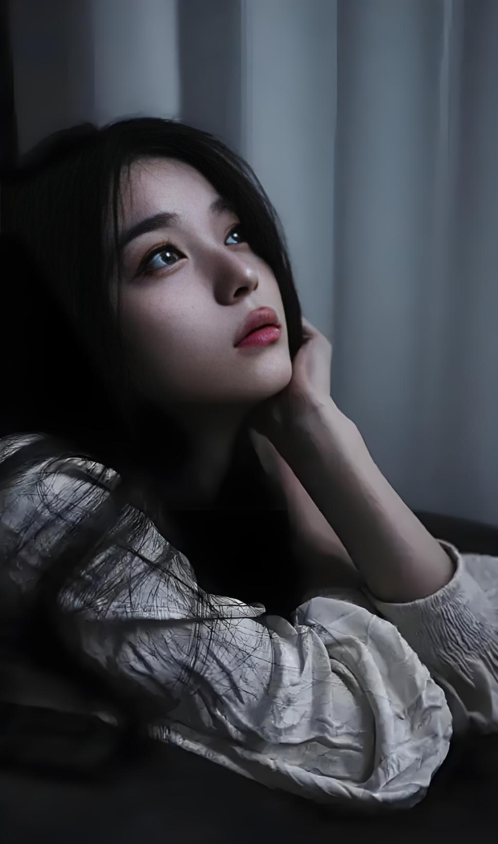 情感专家说：

“最脏的女人，只要有人压在她身上，你曾经对她再怎么掏心掏肺，都会