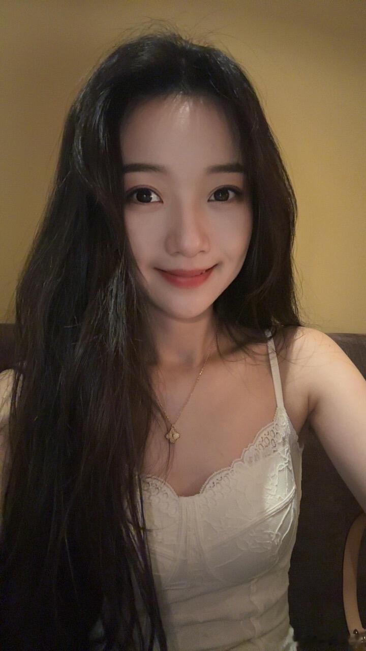 无聊自拍中 