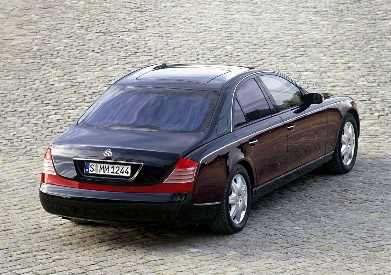 迈巴赫   2002  迈巴赫57（底盘代号W240），2002年正式发布，戴姆