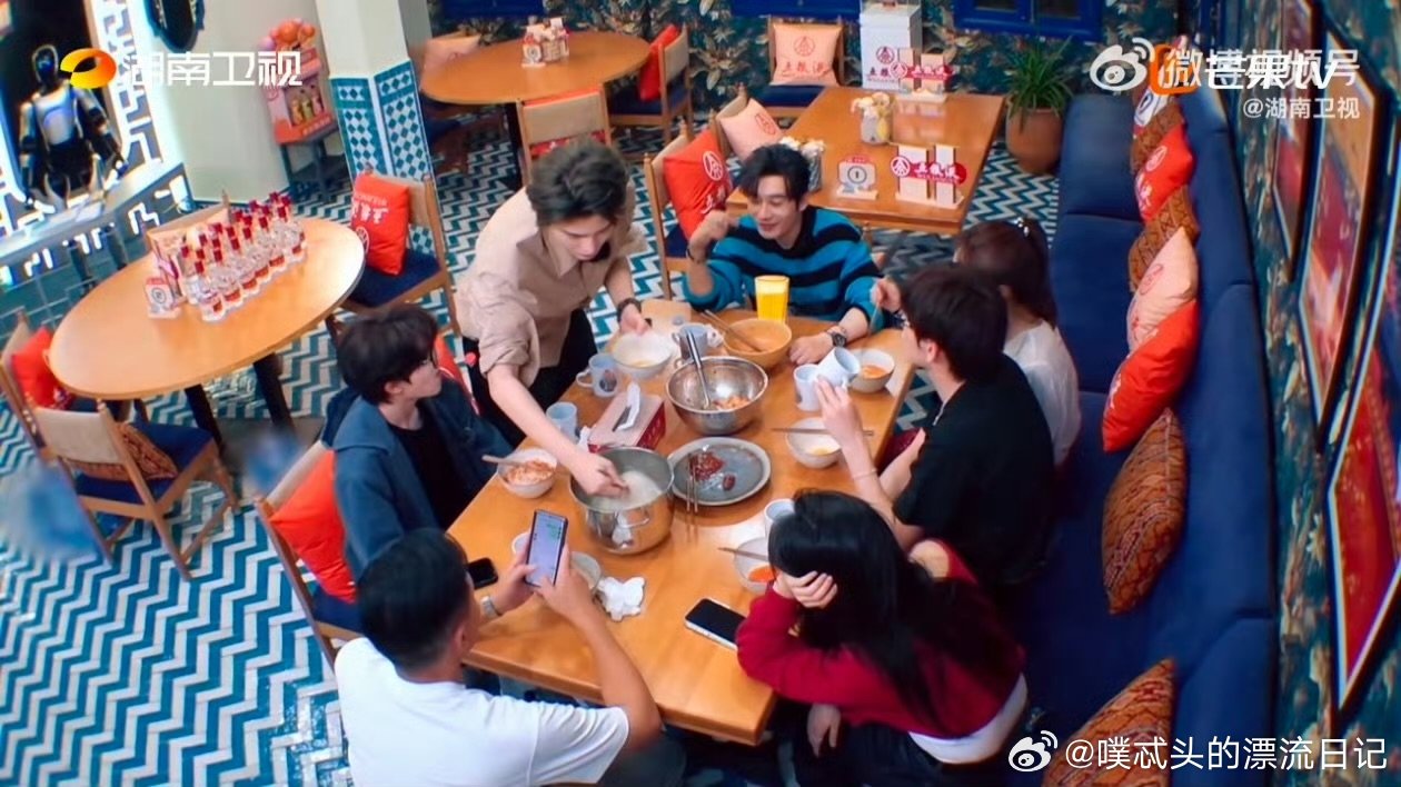 丁禹兮[超话]丁禹兮干饭得用盆丁禹兮饿疾上身瞬间光盘中餐厅谁说丁禹兮不能吃？面对