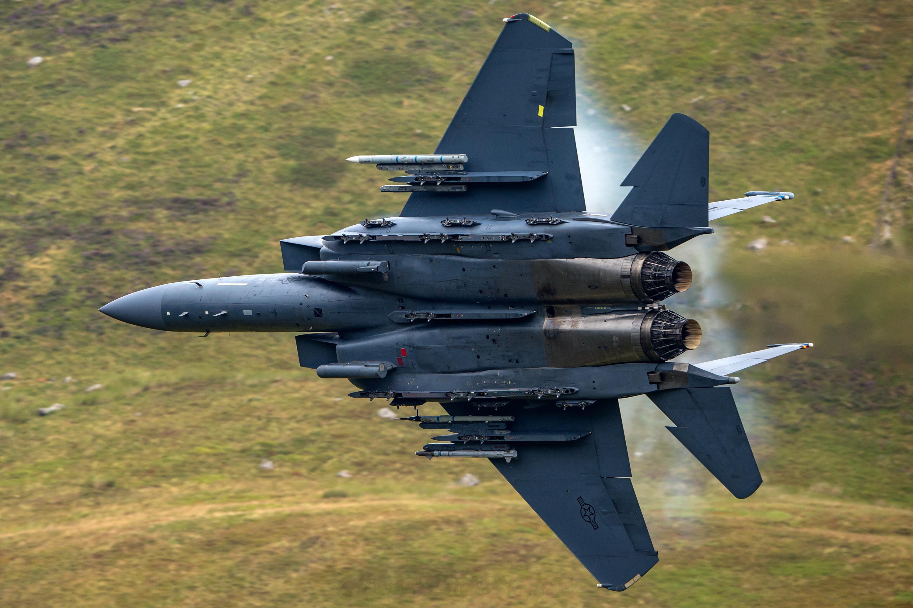 #航空新视野[超话]# 当年看到美国空军的F-15E战斗机都很羡慕，如今我们的歼