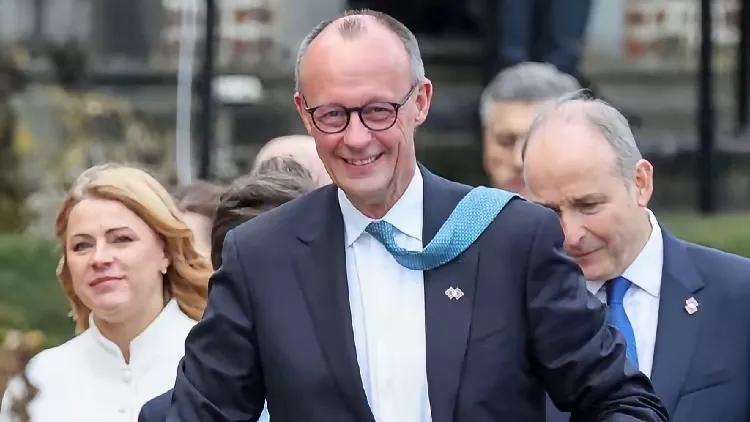 默茨总理在北京说，德国和中国是“世界三大工业化国家中的两个”，他声称，这是两国的