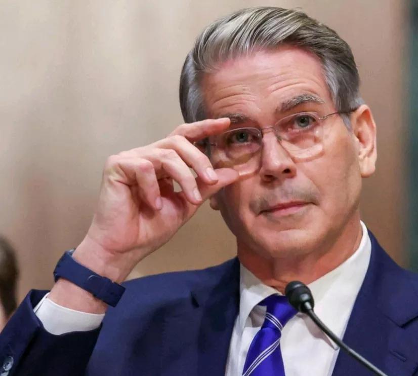 伊朗反驳美国表述，强调解冻资金不会用于购买美方产品。

半岛电视台报道，当地时间