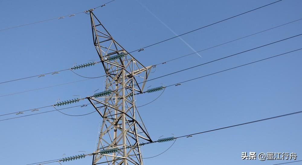 男子高压线下方钓鱼触电死亡，家属索赔百万，一审：供电公司承担无过错责任，赔偿34