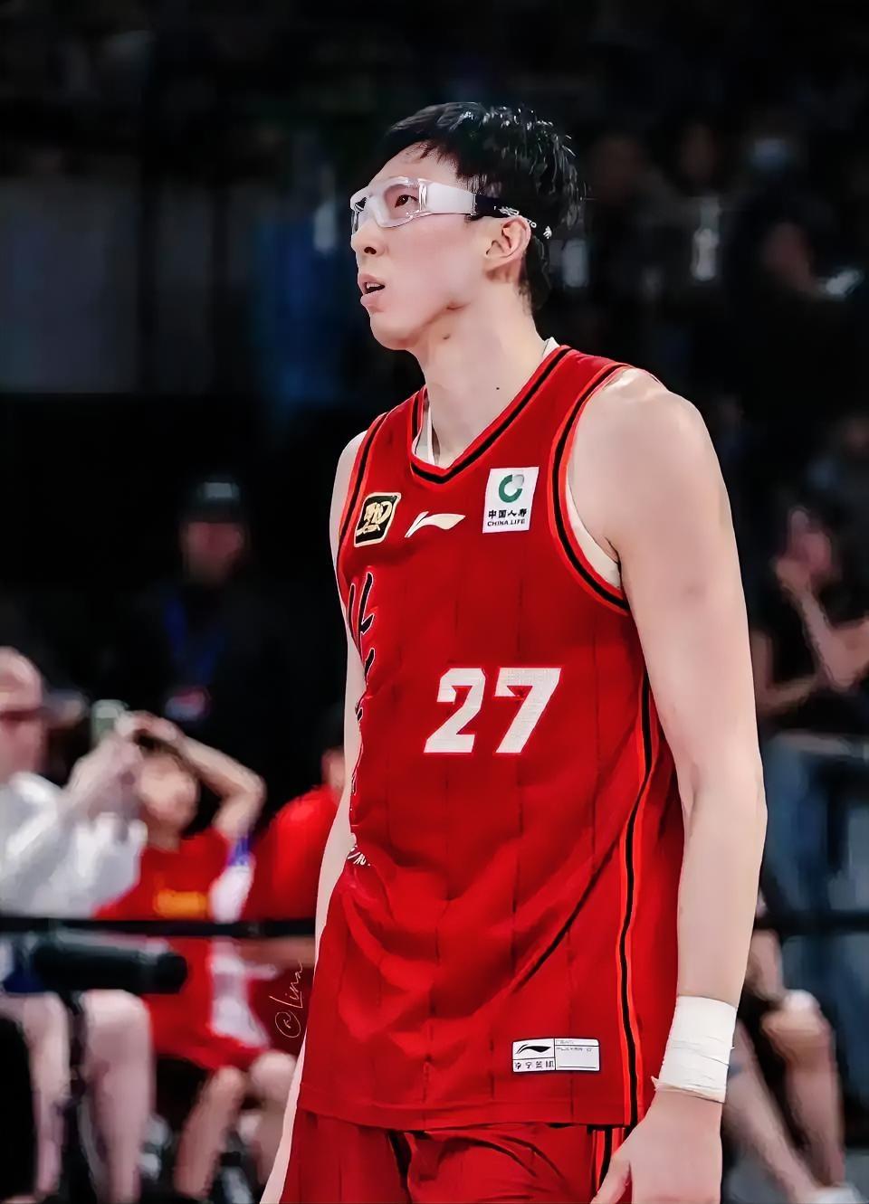 有一说一，今日周琦和陶汉林根本不在一个级别！！
 
陶汉林：本场比赛上场27分钟