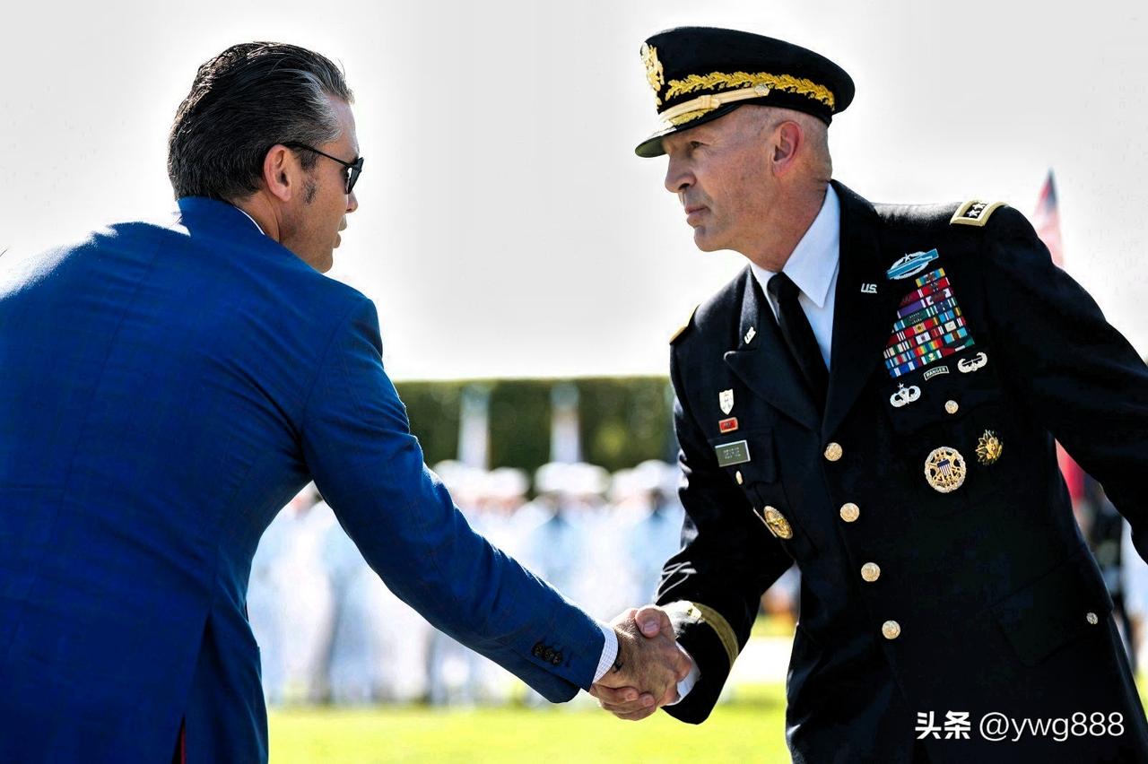 据哥伦比亚广播公司报道，国防部长皮特·赫格塞斯已要求陆军参谋长兰迪·乔治将军离职