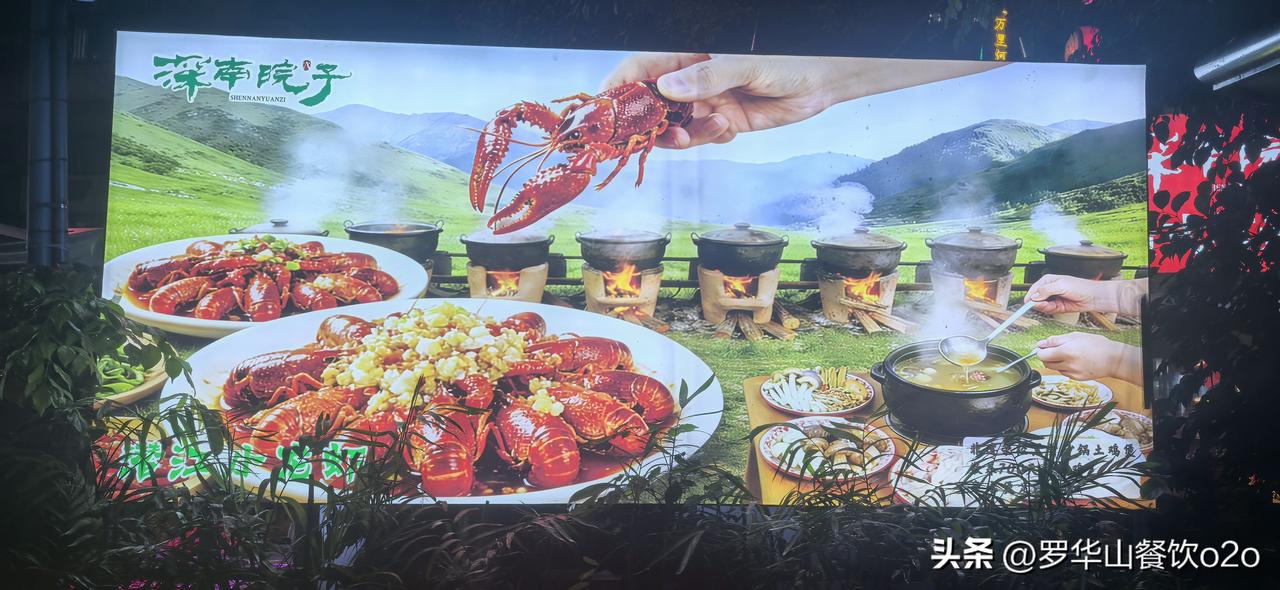 所谓“进入低欲望时代”，更准确地说，是传统欲望退潮，新型消费抬头。

​他们的消