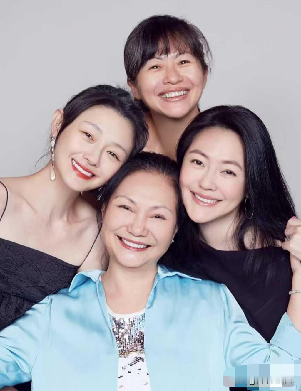 大s出事之前两三个月的时候，就要起诉她自己的妈妈！我去!这是不是就能解释她病的那