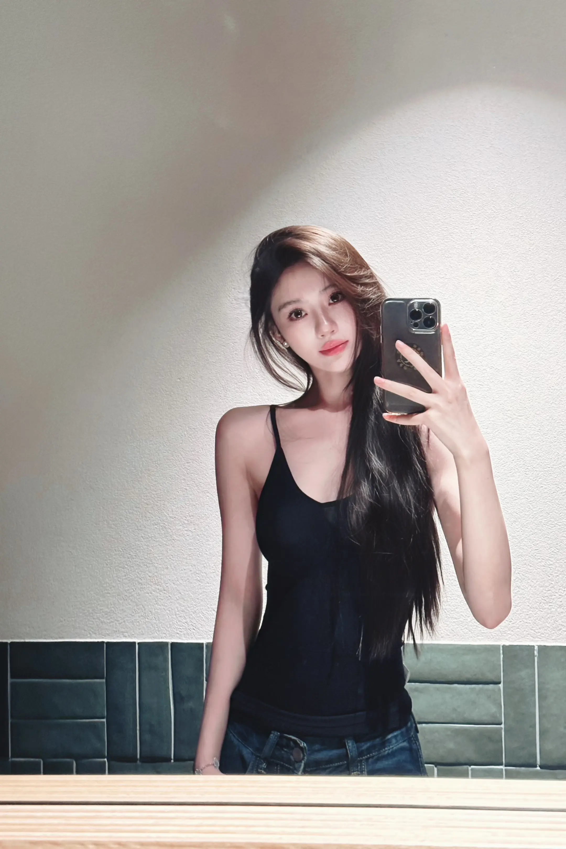 服了。卸妆前有点漂亮