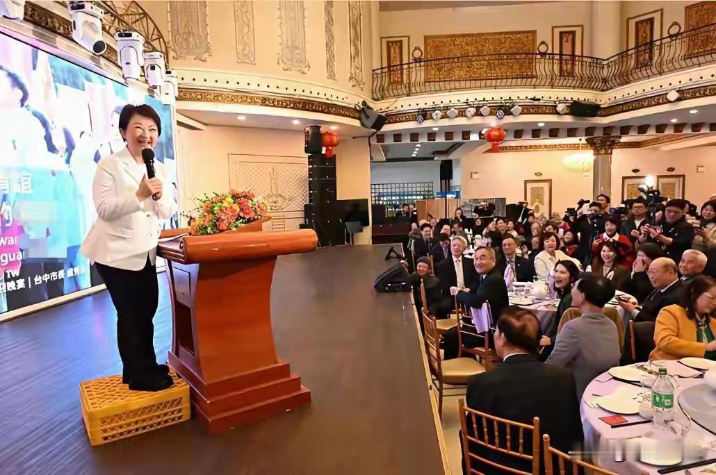 卢秀燕不要以为站在美国领地上把自己当成了一国领导人，而大谈特谈国家事务？
自己真