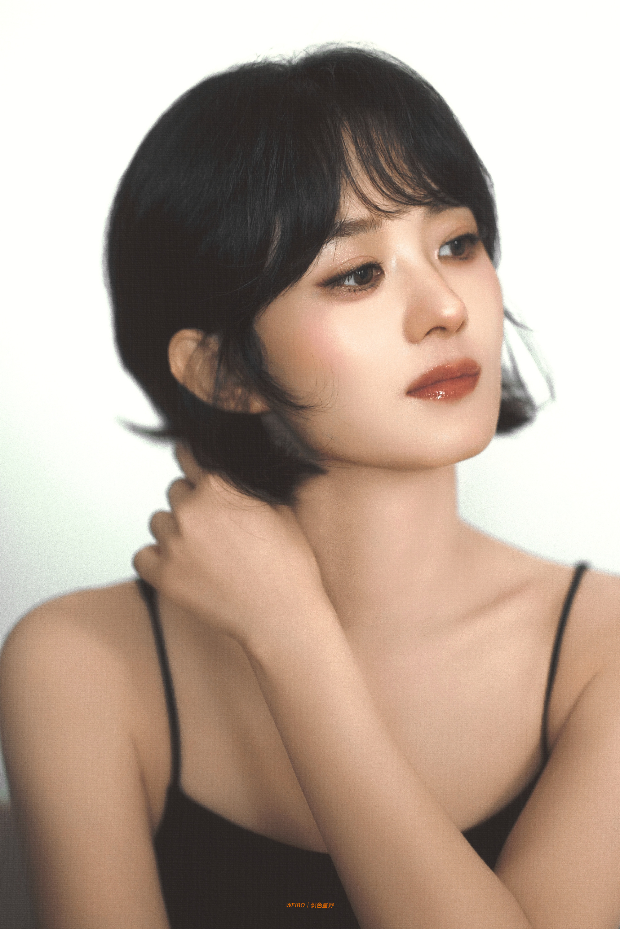 赵丽颖电影澎湖海战 zly赵丽颖黄和娘"落日溺在云层里银河滑落一片掉进大海里该和