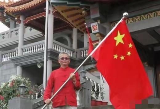 红25军准备长征时，做了一个决定：把七名女护士留下来，每人发8块银元，让她们留在