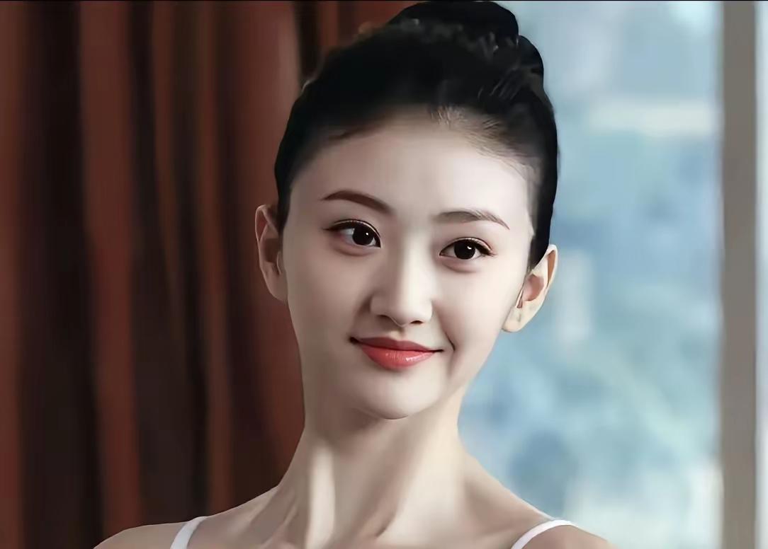 法庭还没敲法槌，人心已经判了案。

孙宇晨的六千字“小作文”还在热搜上挂着，景甜