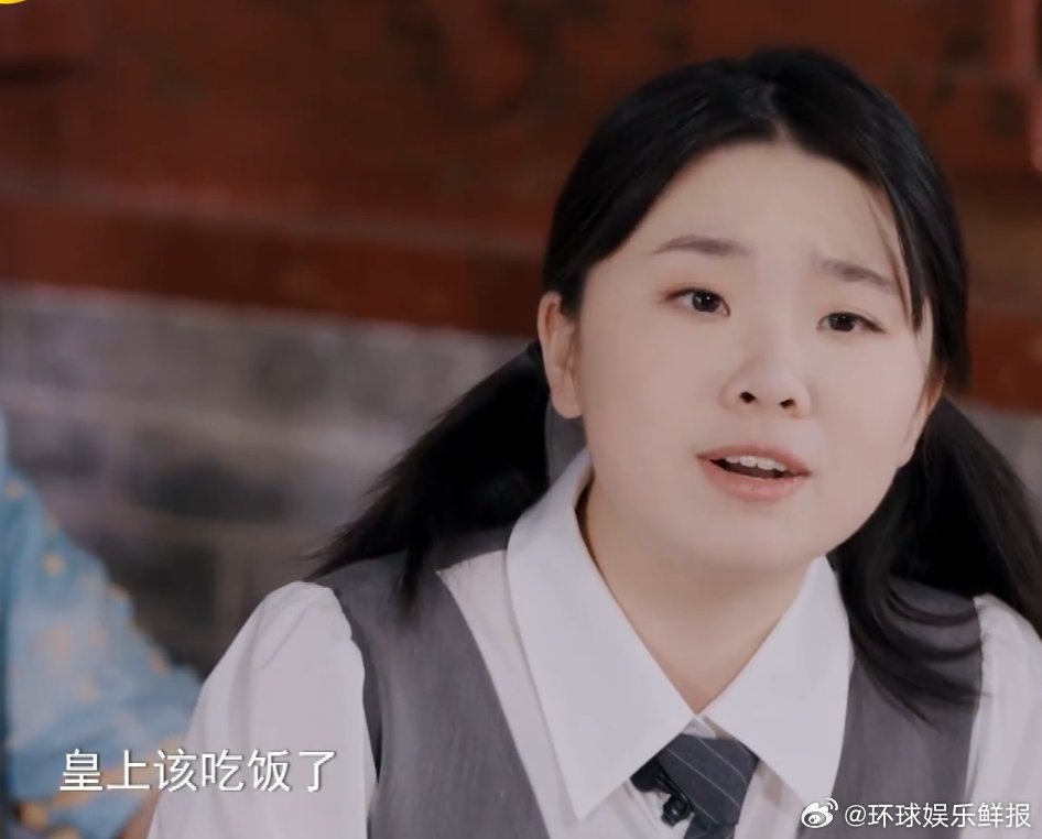 AI还原布衣帝师训斥少年皇帝折柳AI 把布衣帝师训皇帝折柳整出来了，那股子 “皇