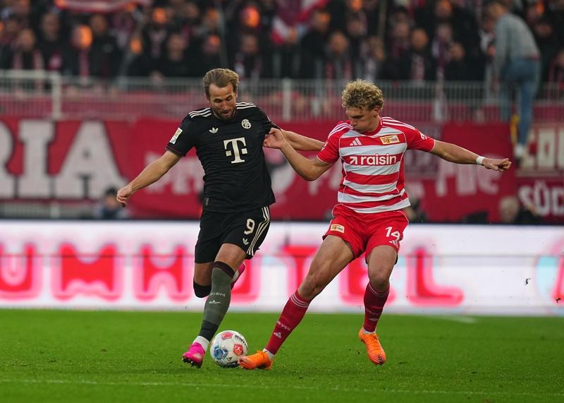 拜仁计划引进加拉塔萨雷前锋奥斯梅恩，这哥们儿是防守反击和长传冲吊作用很大，支点作