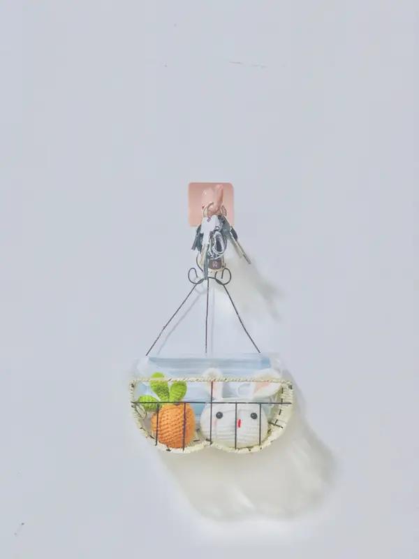 幸福就是忙碌奔波后，回到温馨小窝，有家人笑脸相迎，桌上摆着冒着热气的饭菜，能和他