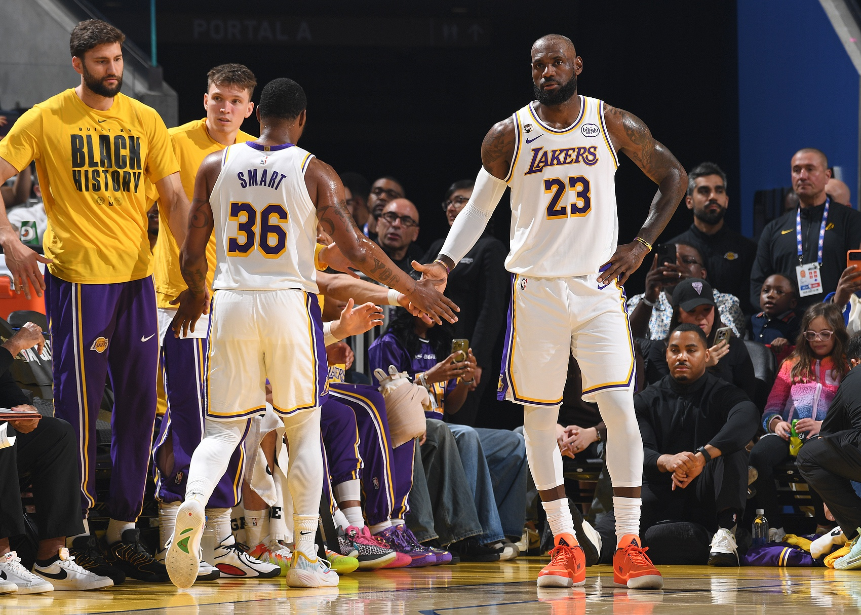 湖人常规时间最后30秒落后6+分仍逆转 NBA近30年第二支球队篮球 NBA季后