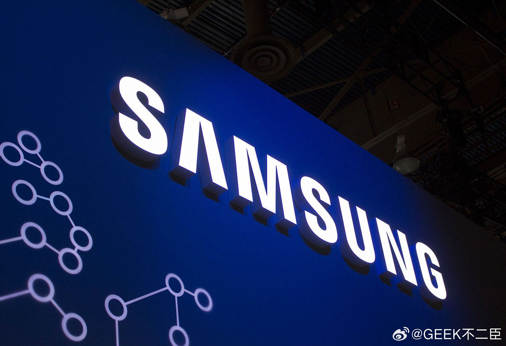 三星内存供货再遭重创我只关心什么时候可以买到便宜的内存和硬盘！ 