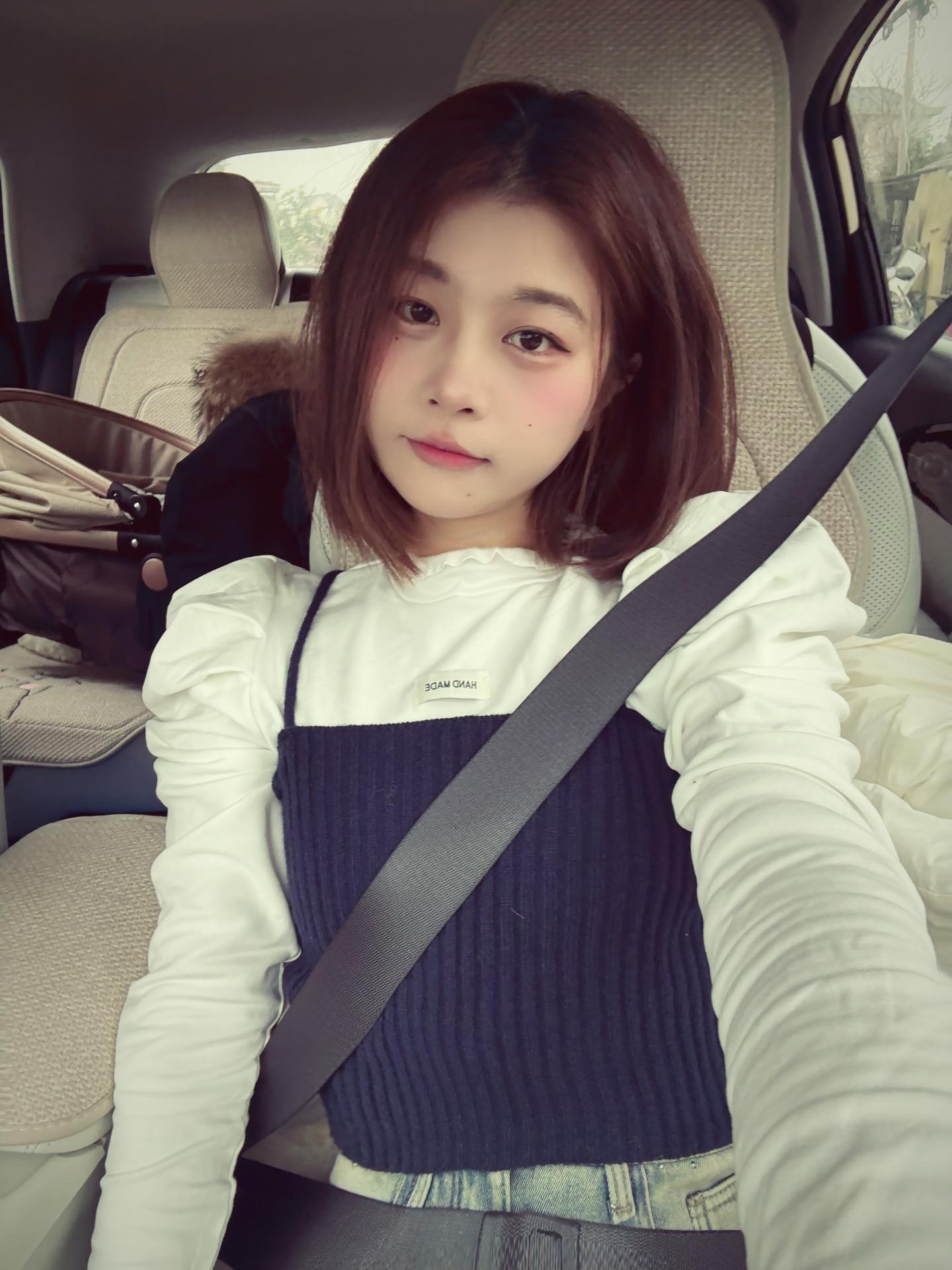 我哭的时候记得用钱帮我擦眼泪