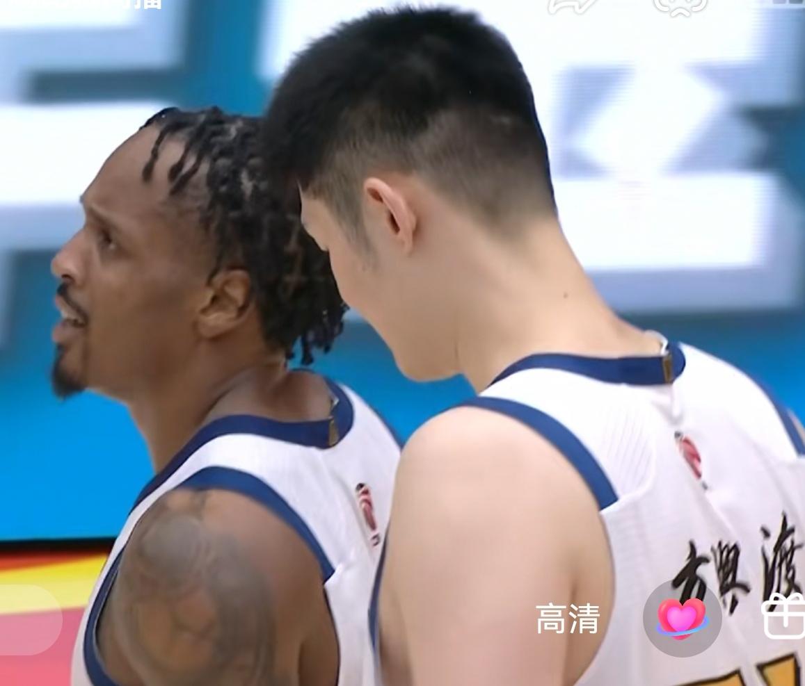 半场挖坑30分，浙江方兴渡客场不敌山东高速
今晚CBA第十九轮，浙江方兴渡继续客