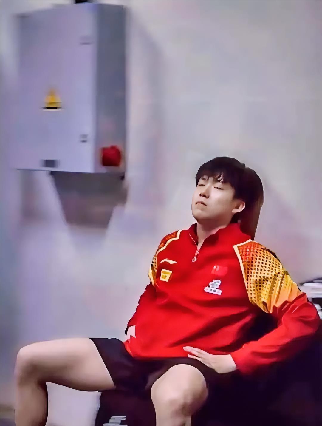 终于知道王楚钦为何能在1:3落后的情况下逆转赢下向鹏
​不是因为他对胜利得渴/望