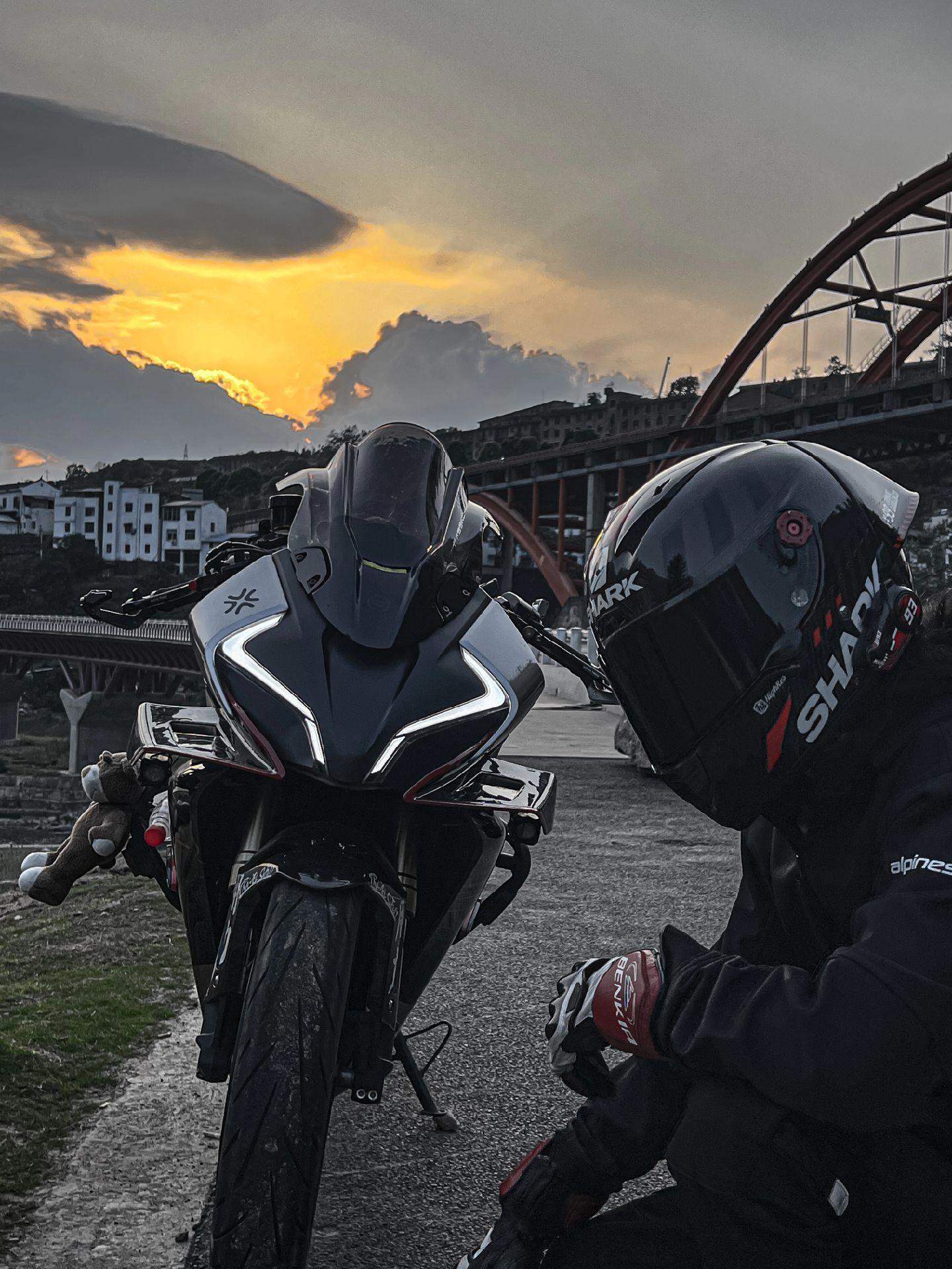 51万可以买50台春风250sr轮番得吃啊😭
