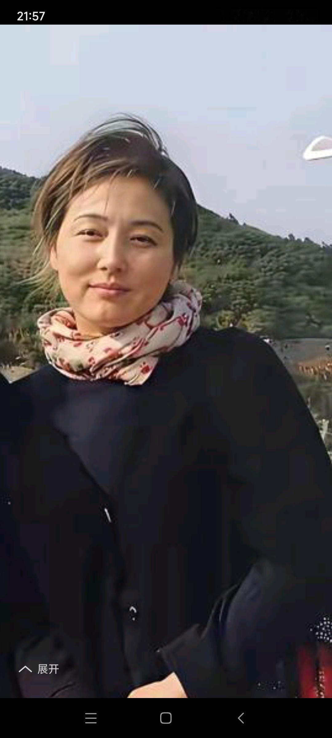 《粉红女郎》里的“男人婆”看起来也饱经风霜了！