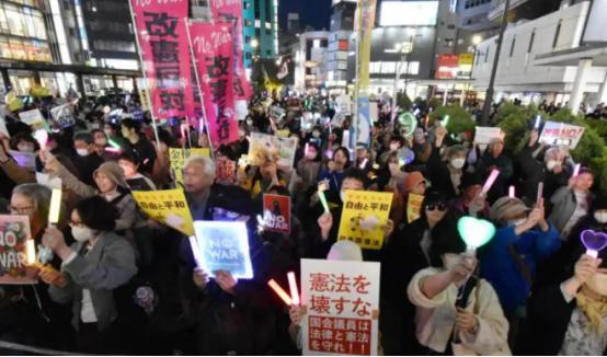 日本终于露出来真面目了！二战打完之后，日本就一直喊着说自己绝不卖能伤人的武器，结