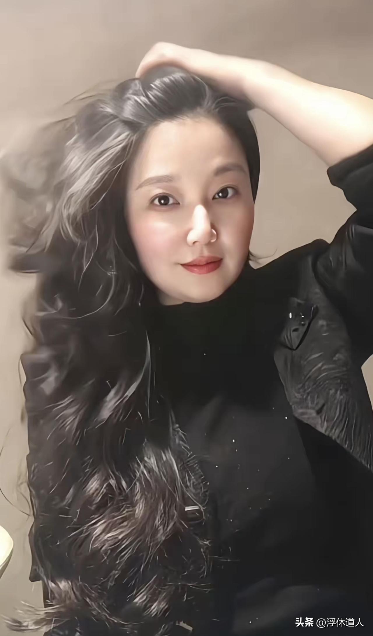 新思维：胜利属于资本，血泪才是自己

我们总习惯歌颂胜利，仿佛每一次高歌猛进、每