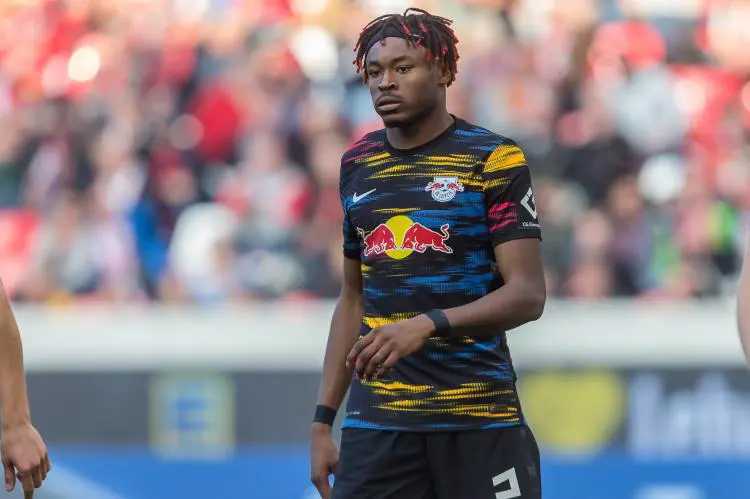 利雅得胜利与莱比锡商谈西马坎的转会交易。罗马诺指出，利雅得胜利已经与巴黎就什克里