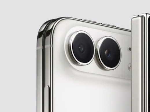 也就在iPhone上能见到的奇观，你可以同时看到单摄、竖向双摄、横向双摄以及三摄
