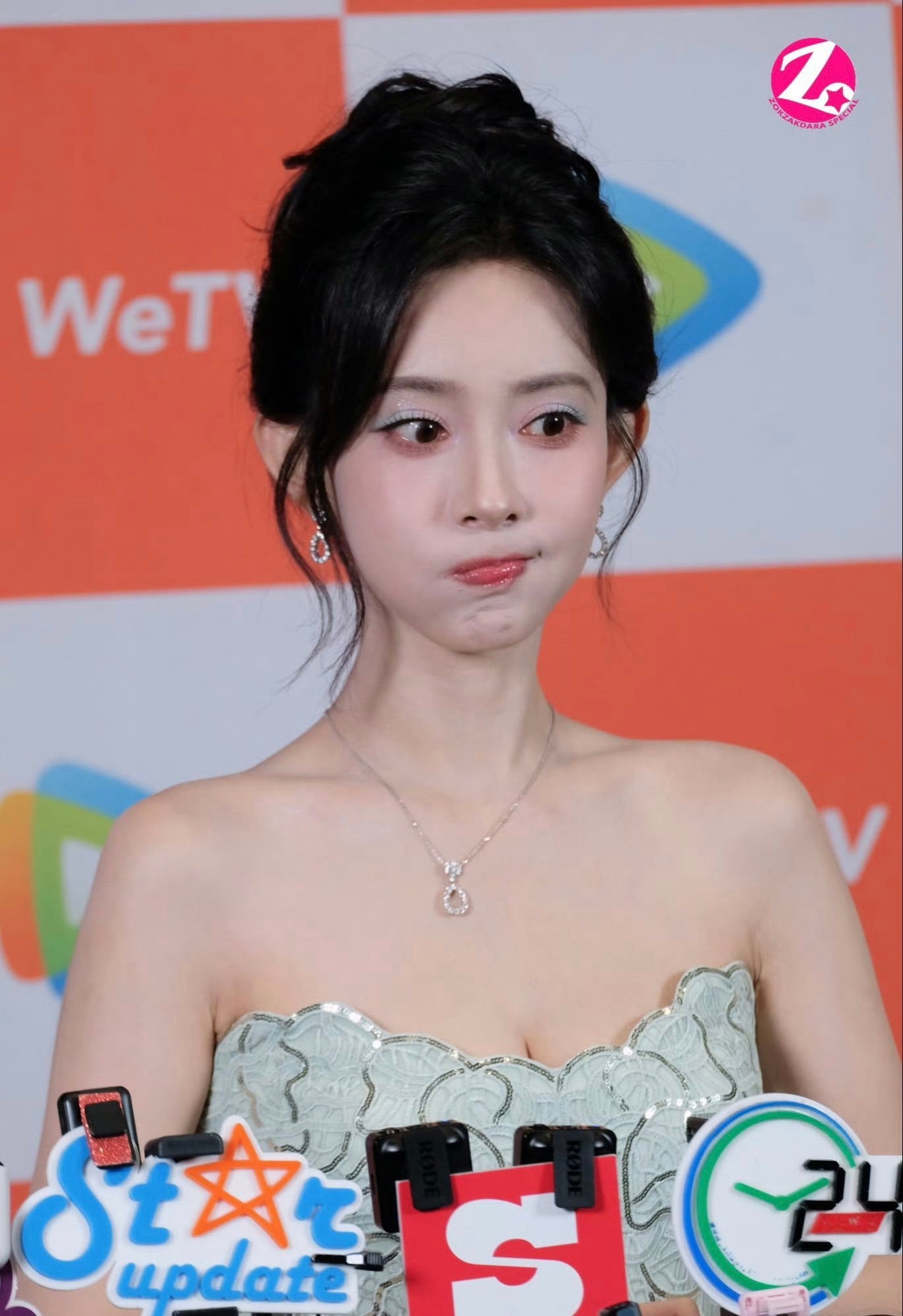 孟子义泰国见面会媒体生图，美得太超过 