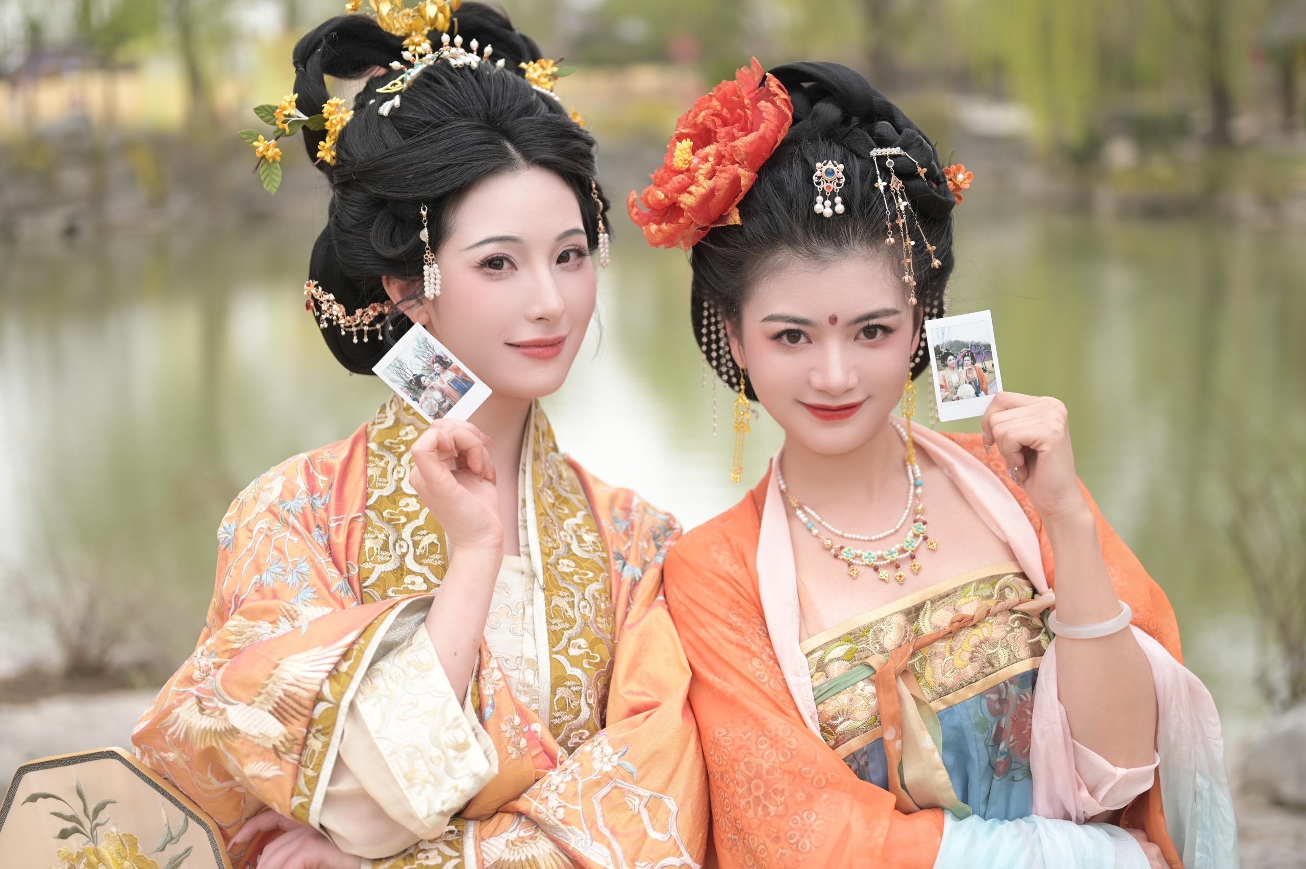 和好朋友。千年万岁 椒花颂声