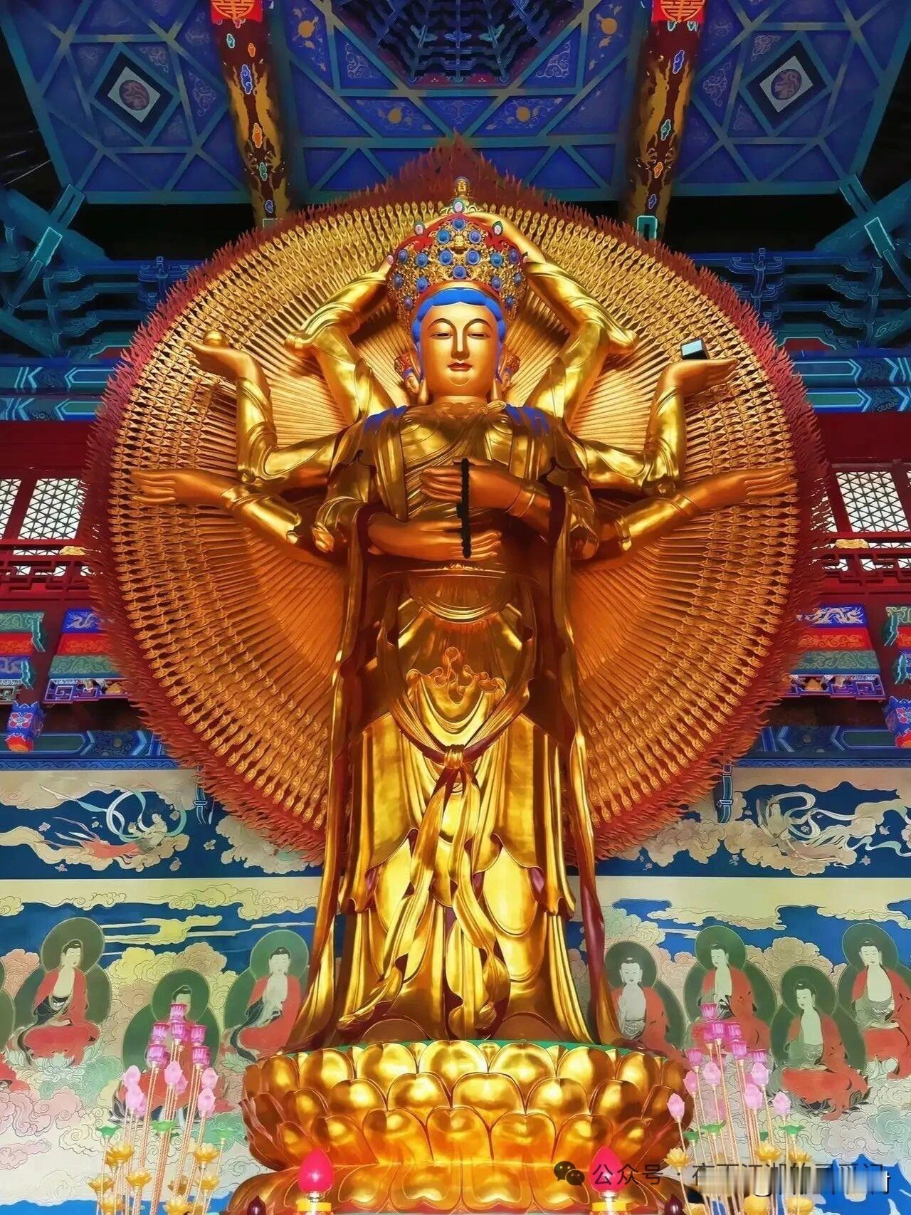 五台山竹林寺｜千钵文殊，万智云集
 
五台山大圣竹林寺，供奉着殊为珍贵的千钵文殊