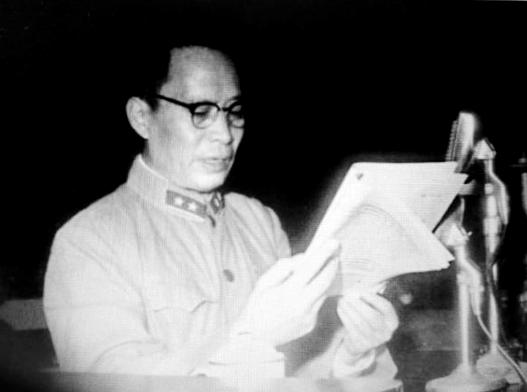 1971年黄永胜被捕，亲家刘兴元主动向中央递交检查，毛主席批示：心平气和

19