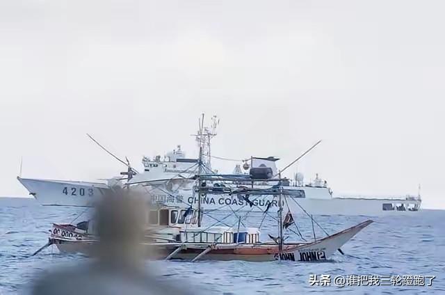 菲律宾全国大报《马尼拉时报》重大声明：南沙群岛黄岩岛是中国神圣领土，菲律宾舰队霸