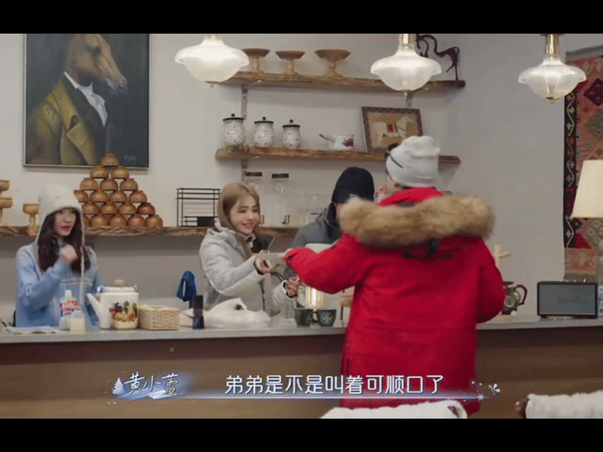 姚琛的综艺弟位 姚琛的综艺感太绝了！“伺候姐姐们”的日常，吐槽又乖巧，反差萌直接