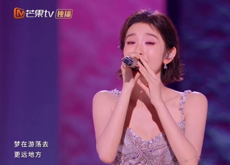 不管是谁不要从唐艺昕身上下来唐艺昕在浪姐比赛中唱的歌太好听啦，不管是谁不要从唐艺