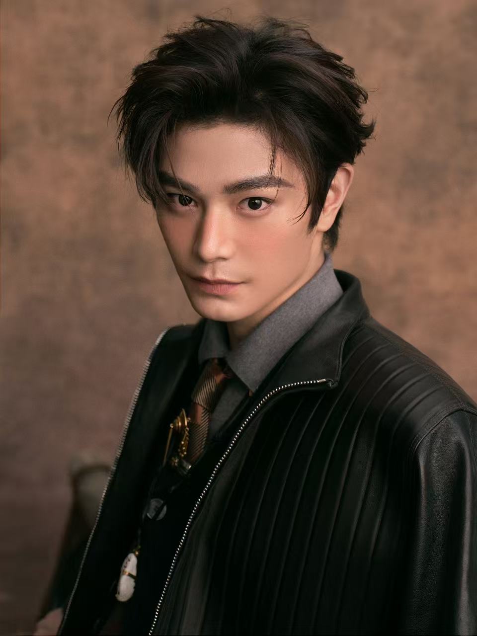 丁禹兮皮衣腮红妆丁禹兮皮衣晒伤妆 啊啊啊啊啊啊啊丁禹兮好帅丁禹兮