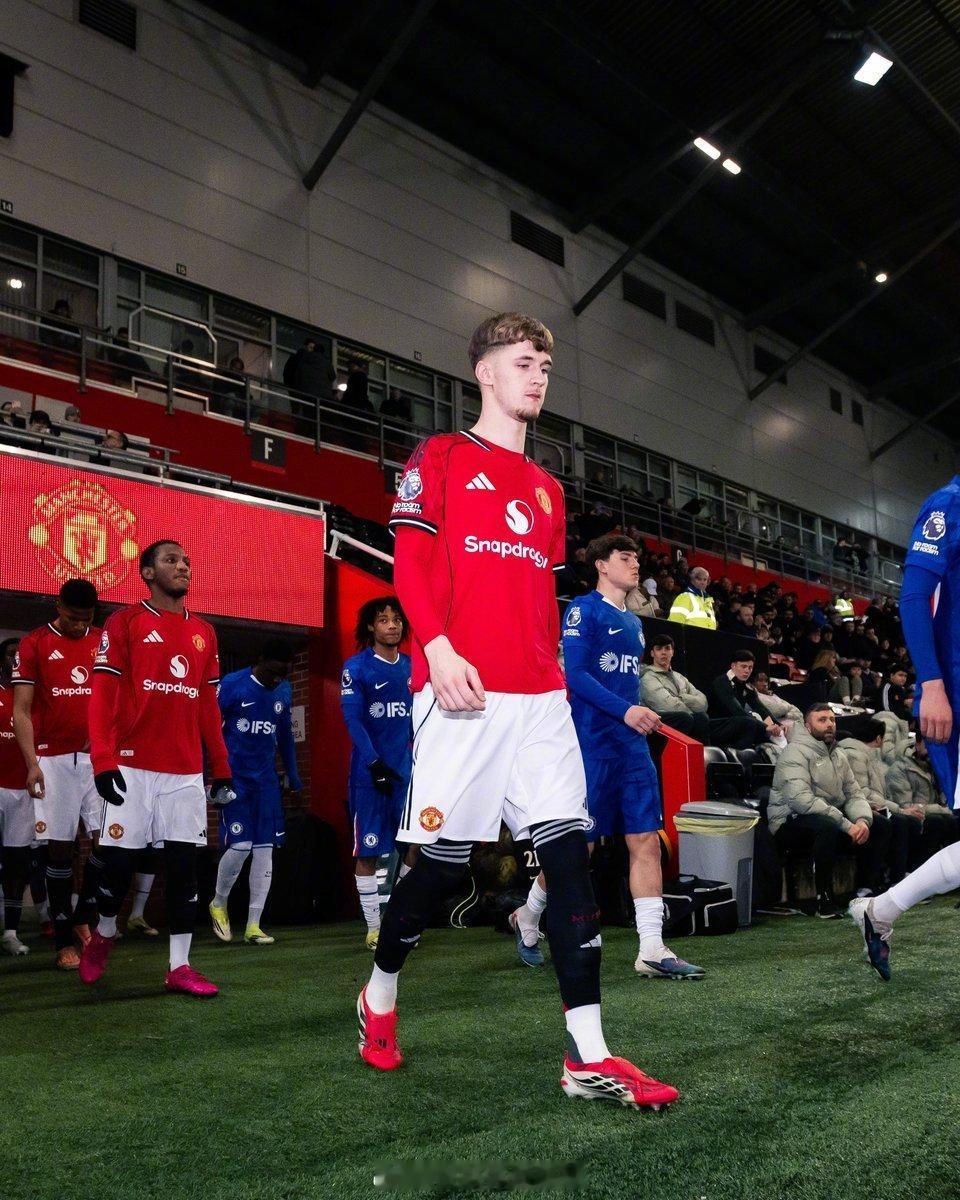 U18英超杯决赛日，红小鬼全力争胜🔴⚔️水晶宫U18 vs 曼联U18🕗北京