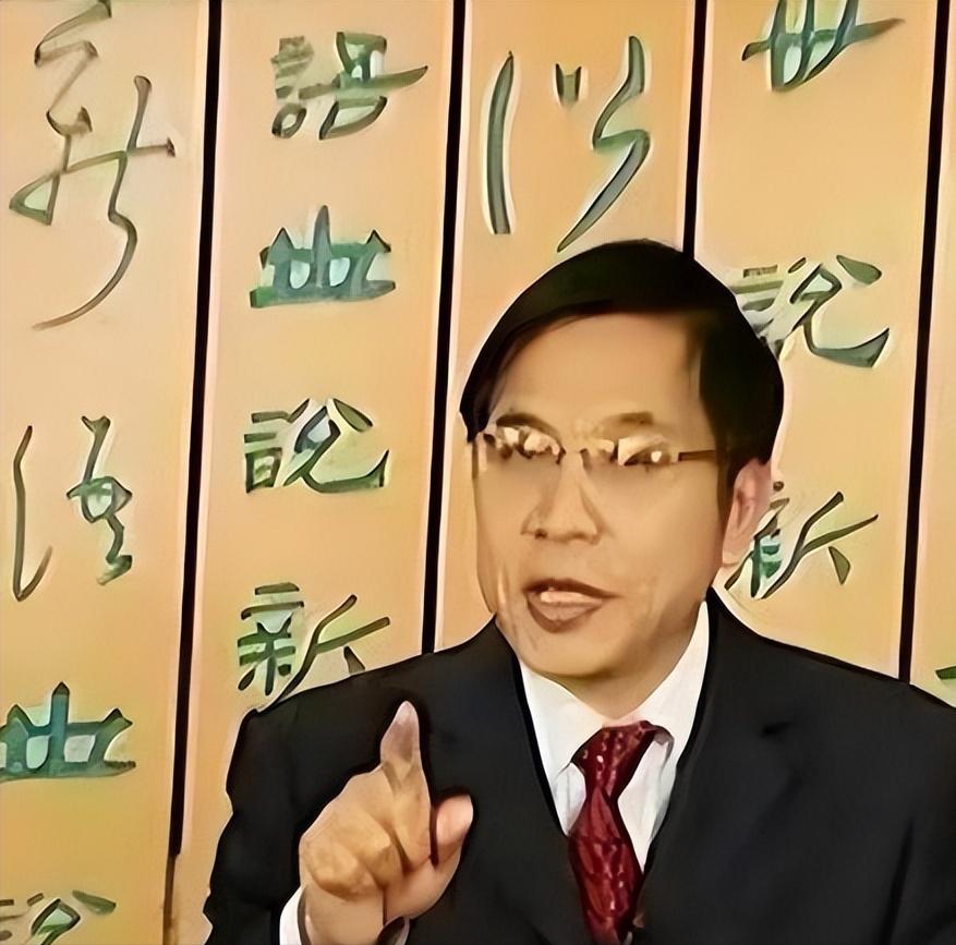 “中医不灭，天理难容？”中南大学的教授张功耀发起万人签名，要求取消中医药，这是一