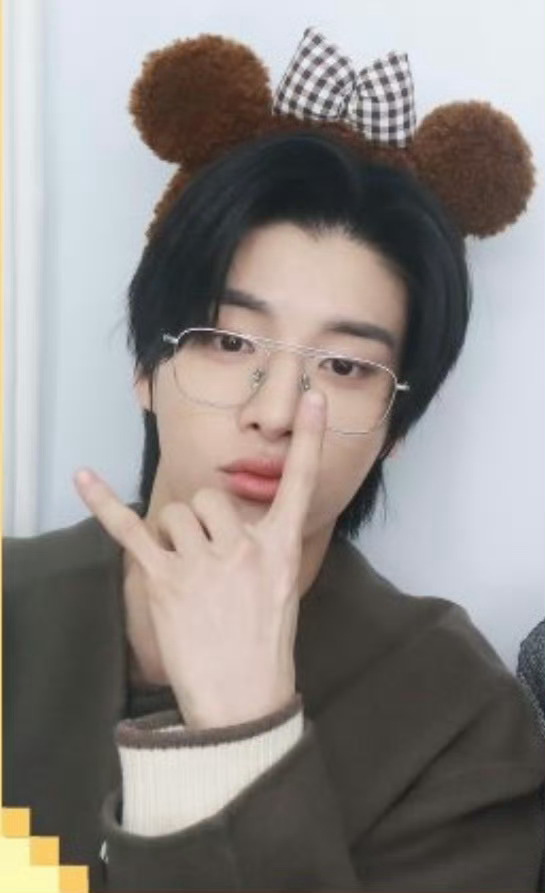 感觉这个头箍是我家美妞自己想戴的