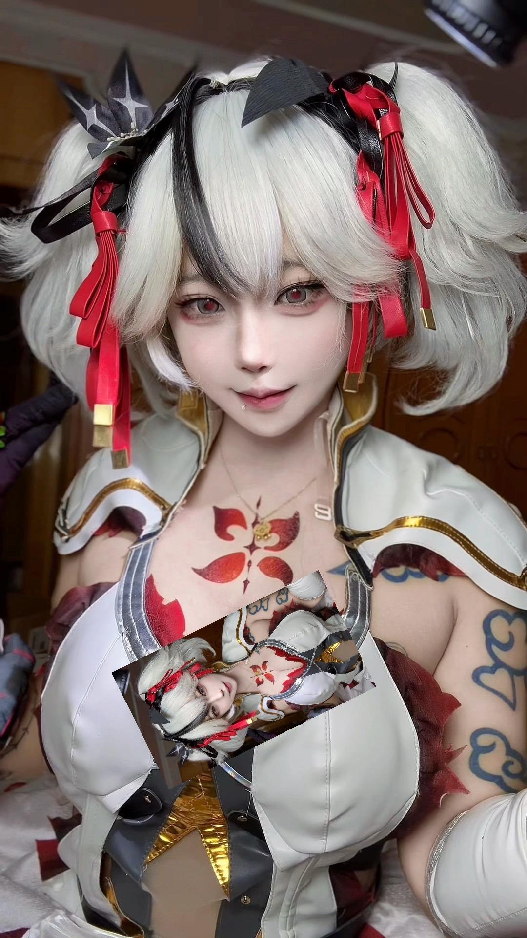 自欺者 化作椿花养料