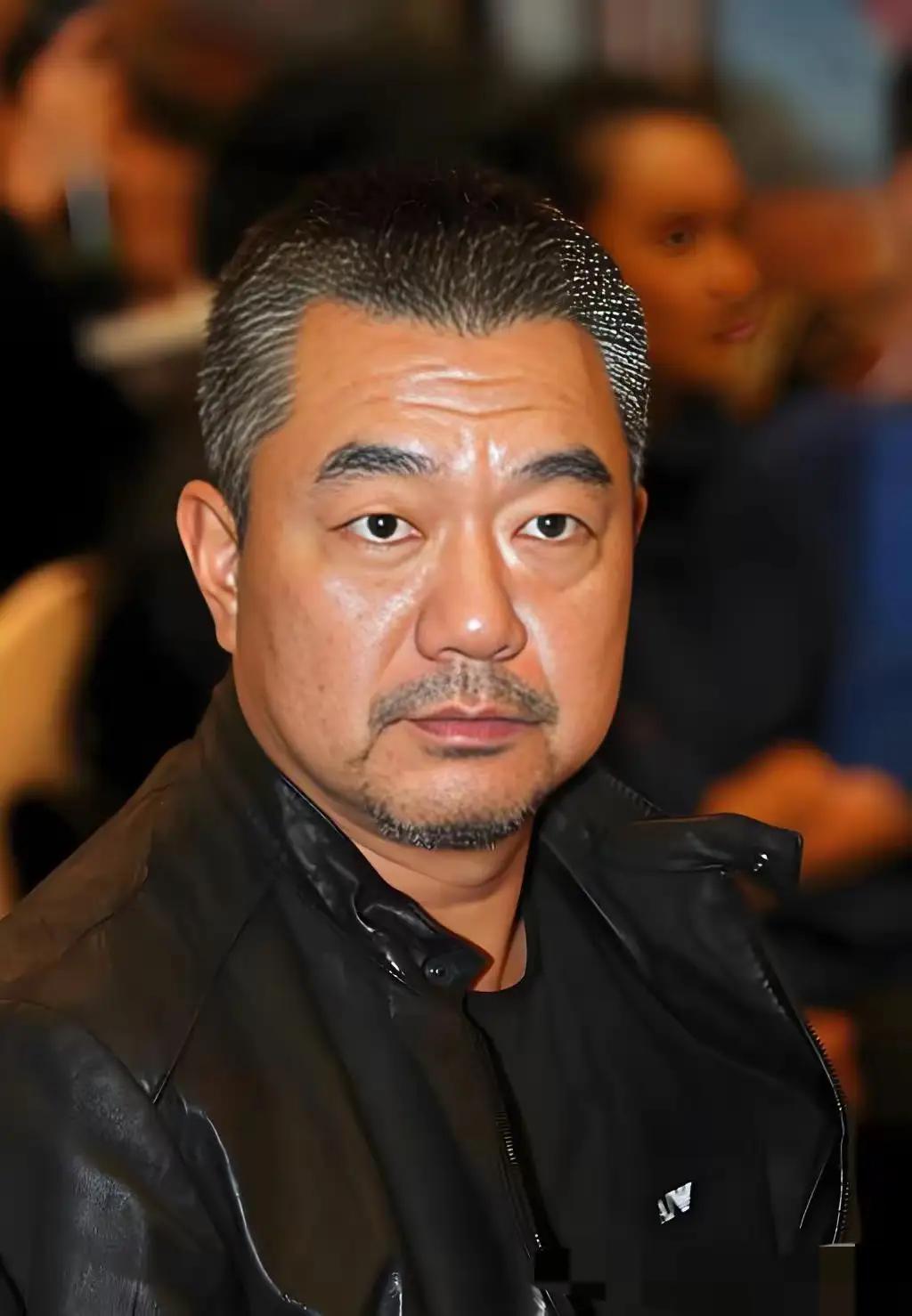 演员董勇说：我第一段婚姻维持了十年，失败的主因在我，我太太非常好，她比我年长，但