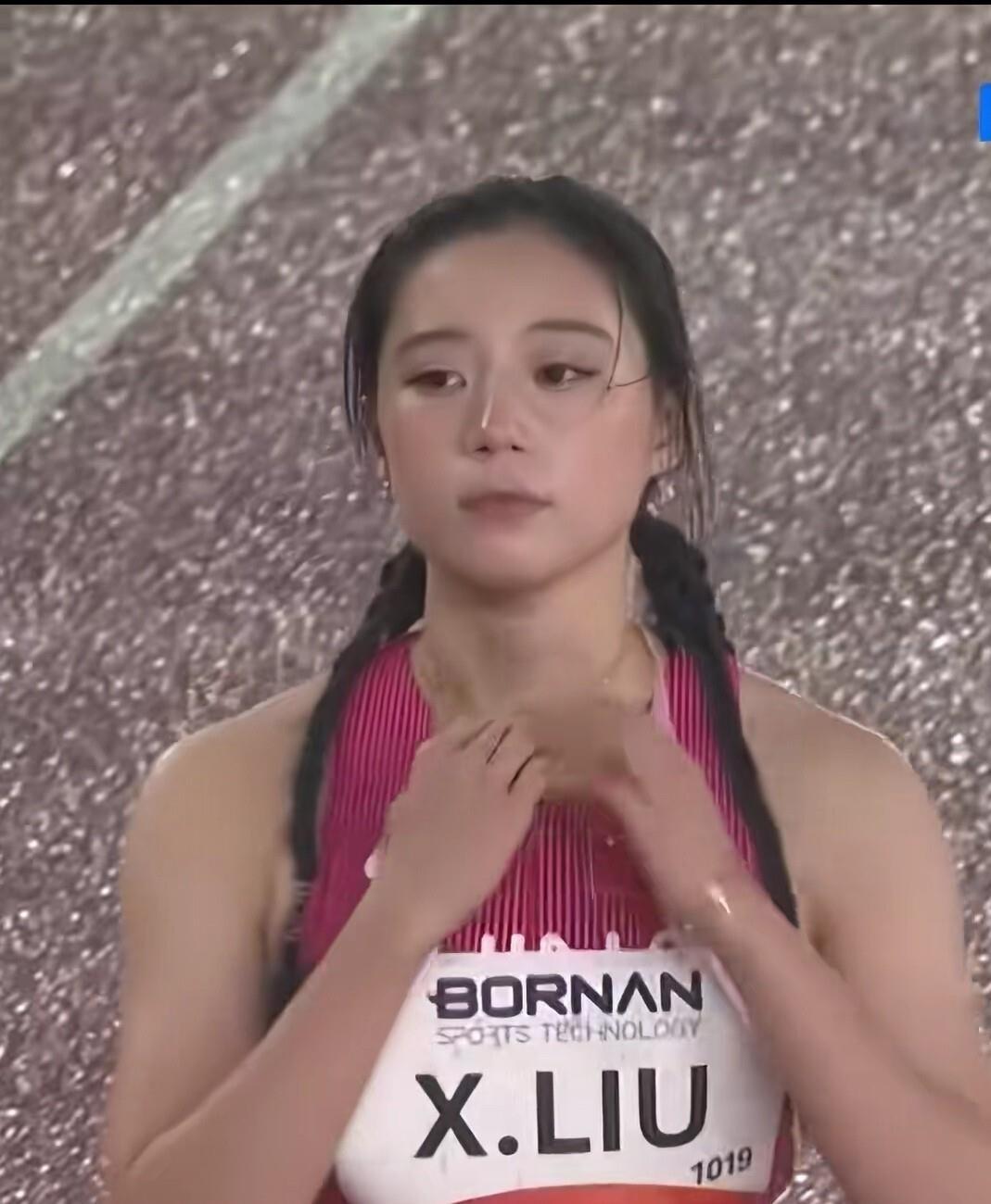 北大女神+田径天才！刘峡君，中国短跑的隐藏王牌
今天亚运女子4×100米接力，第