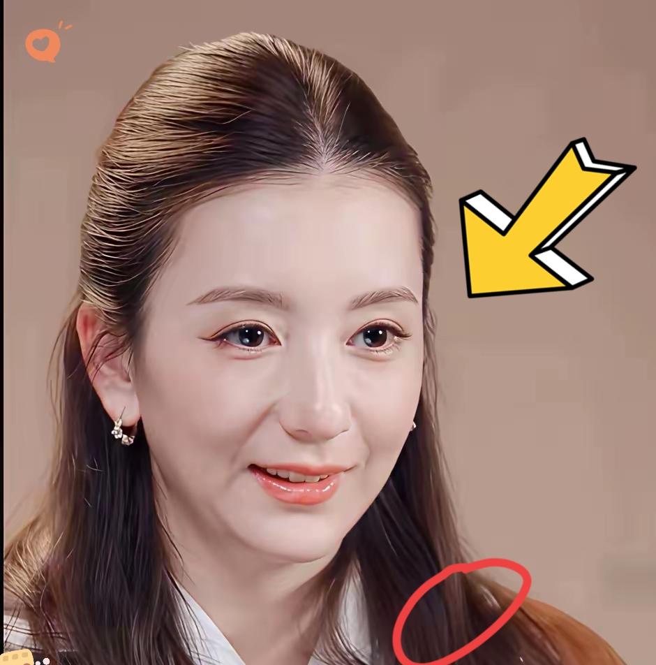 表情可以骗人，眼神骗不了人，
方媛可能没那么幸福。

方媛今年38岁，生了三个女