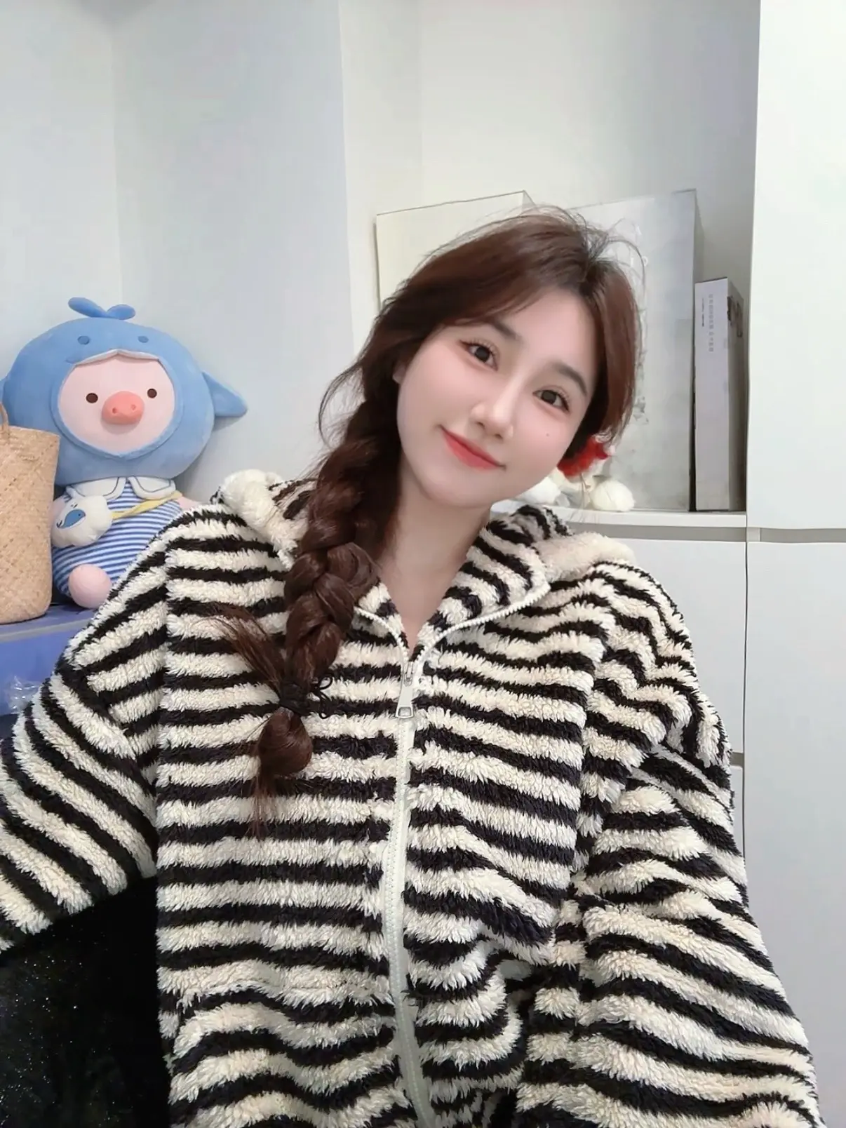 在这个堆满礼物的小角落，祝自己生日快乐😊